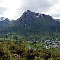 View from the top at Sjethaug (Skålafjell) hiking/biking route