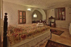 Room & Suite