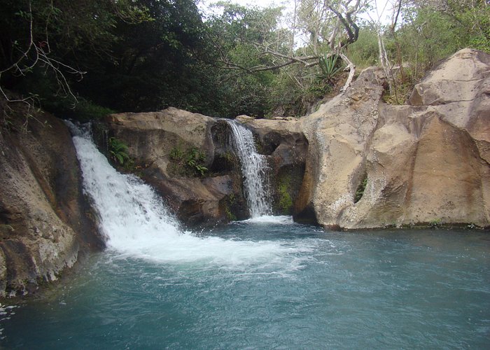 Oropendula Waterfall at Horse back riding Hacienda Guachipelin