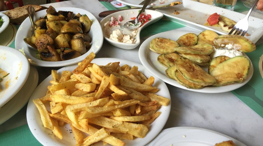 Fries, mushroom and zucchini