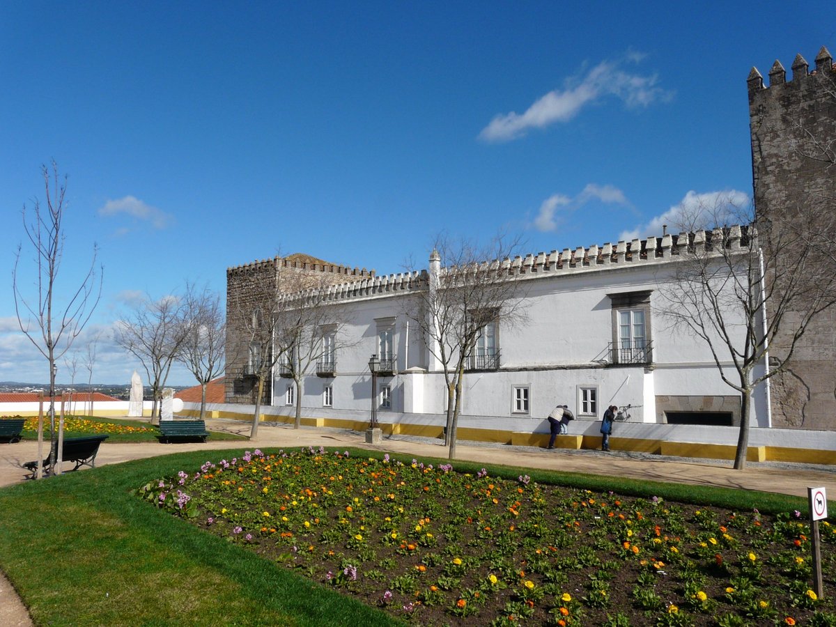 Entre o espaço e o poder- Apanha-me se puderes - vista da exposição Palácio  do Cadaval, 2018, Évora