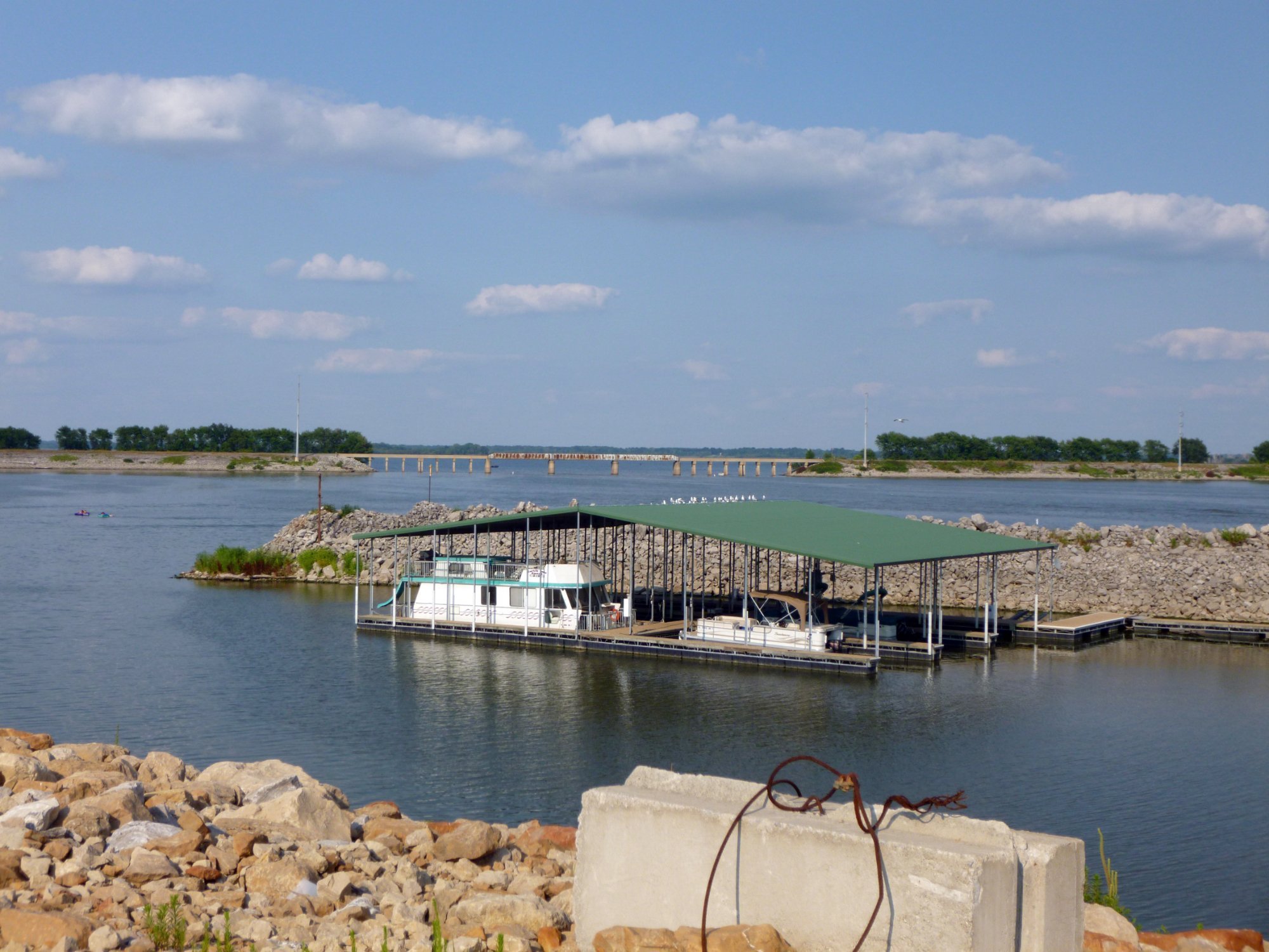 Carlyle Lake: Where Illinois' Waters Meet Adventure