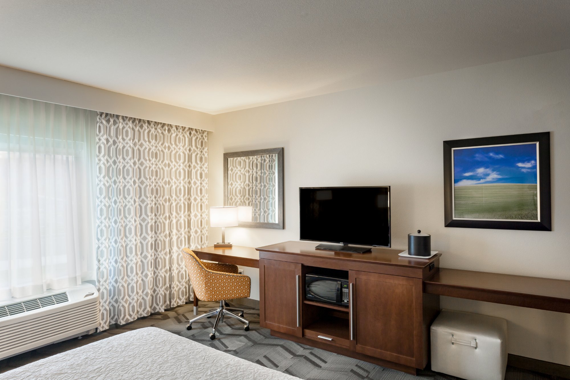 Hotel photo 2 of Hampton Inn Lewiston.