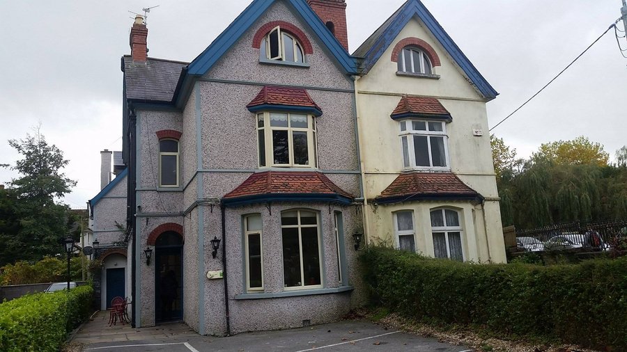 Looks haunted...