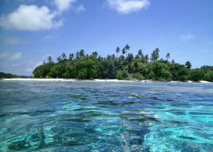 Uratu Island while snorkelling
