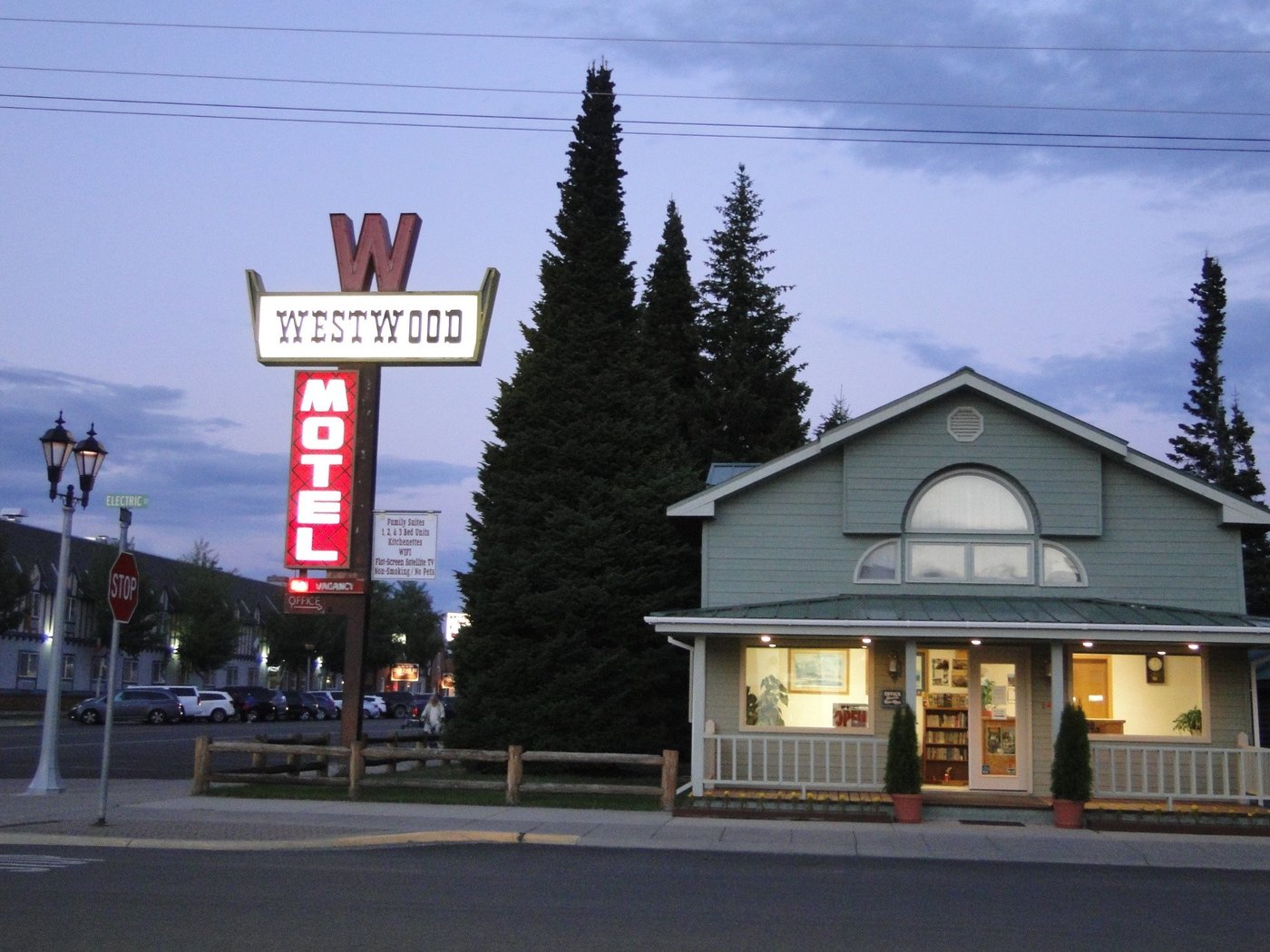 WESTWOOD MOTEL (West Yellowstone, MT) - tarifs 2024