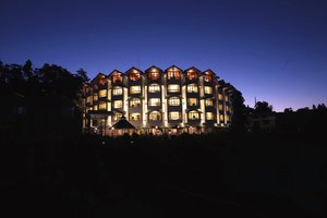 Crescent Resort in Darjeeling, image may contain: Hotel, Resort, Building, Architecture