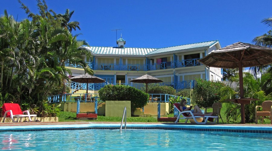 4 AC-rooms ground floor, 4 Standard-rooms first floor, 2 Suite-rooms first floor-centre