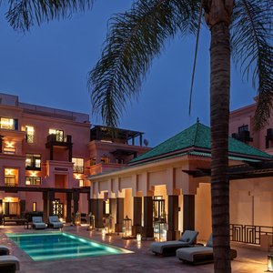 Spa & Suite Swimming Pool