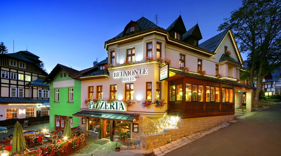 Celý objekt pizzerie a hotelu Belmonte
