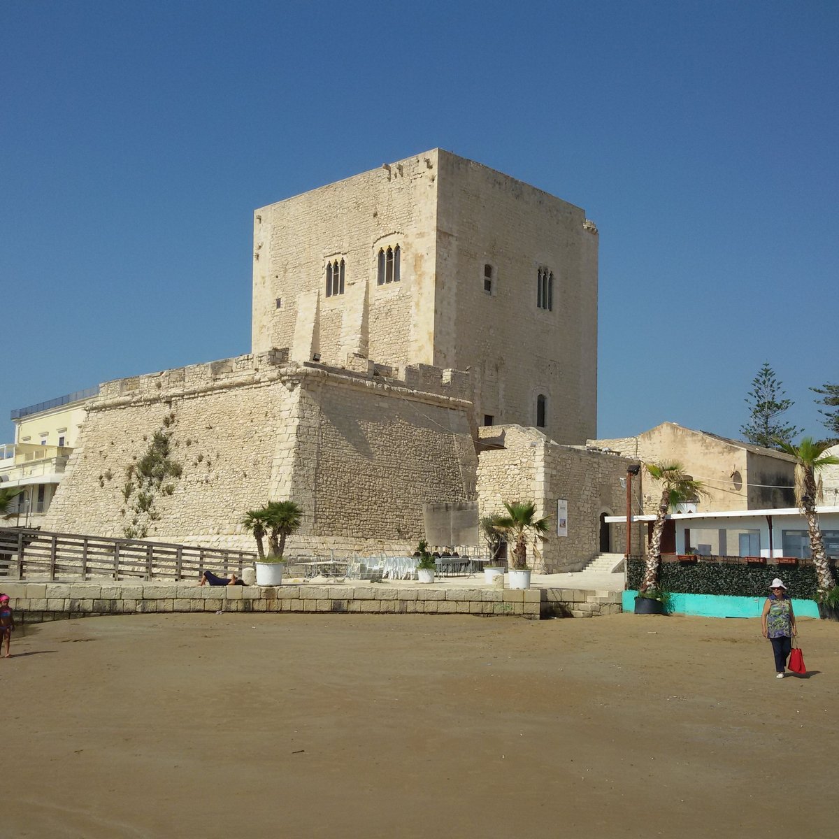Torre Cabrera Pozzallo Bewertungen und Fotos