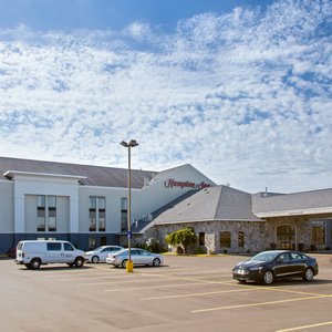 wyndham hotels in sault ste marie mi