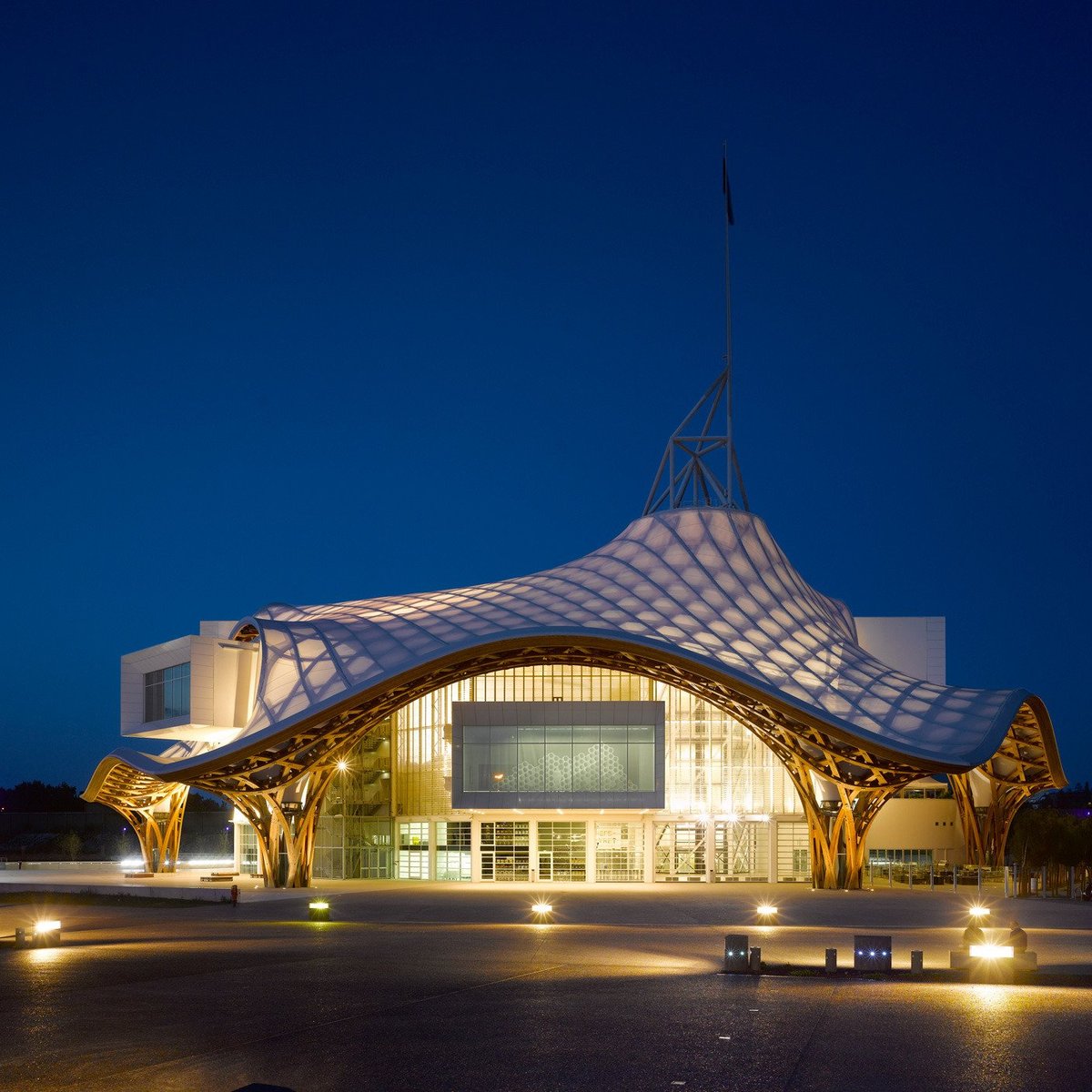 O center. Центр Помпиду-Мец. Centre Pompidou-Metz. Мини-центр Metz. Centre.