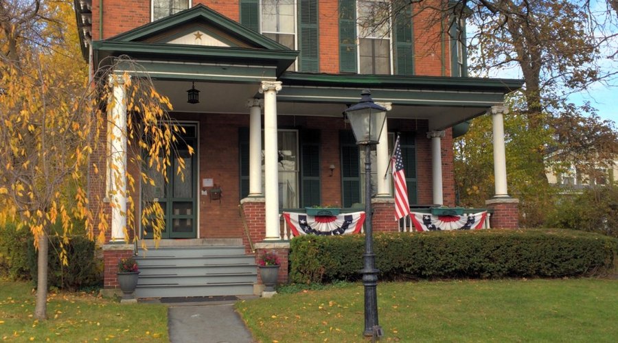 The Gridley Inn - Front 