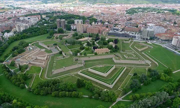 Fortress and Walls of Pamplona image
