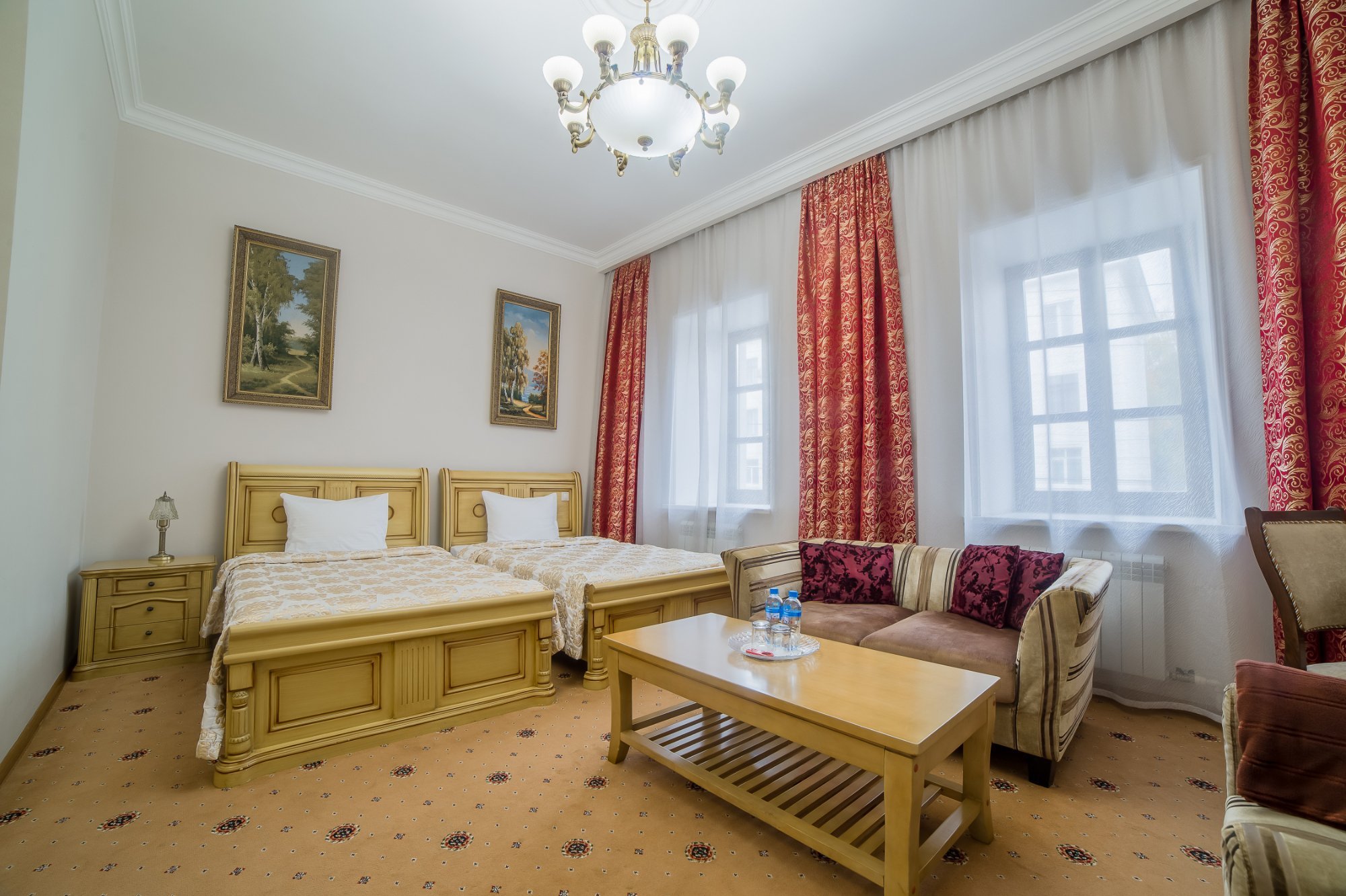 Gubernator Hotel by null