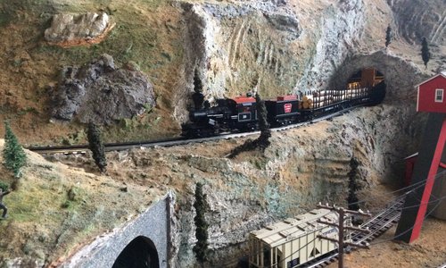 Standard gauge layout.