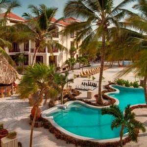 Welcome to La Beliza Resort