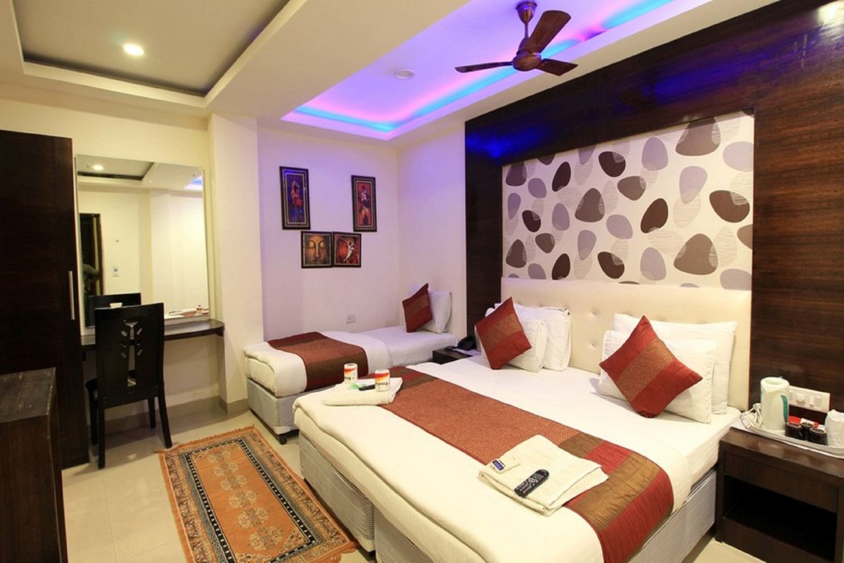 luxury hotels in paharganj near new delhi railway station