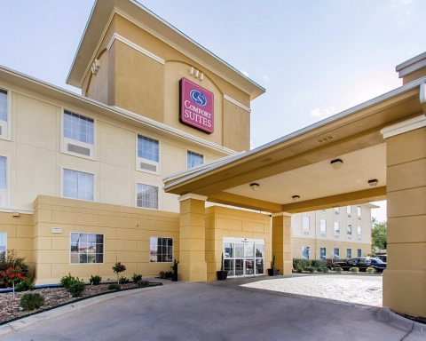 COMFORT SUITES $75 ($̶8̶3̶) - Updated 2024 Prices & Hotel Reviews ...