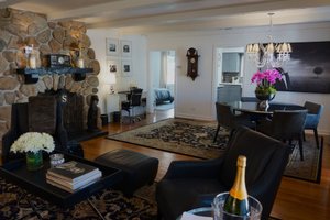 Room & Suite