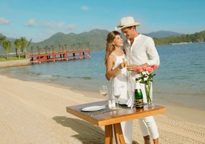 Bể bơi & Bãi biển