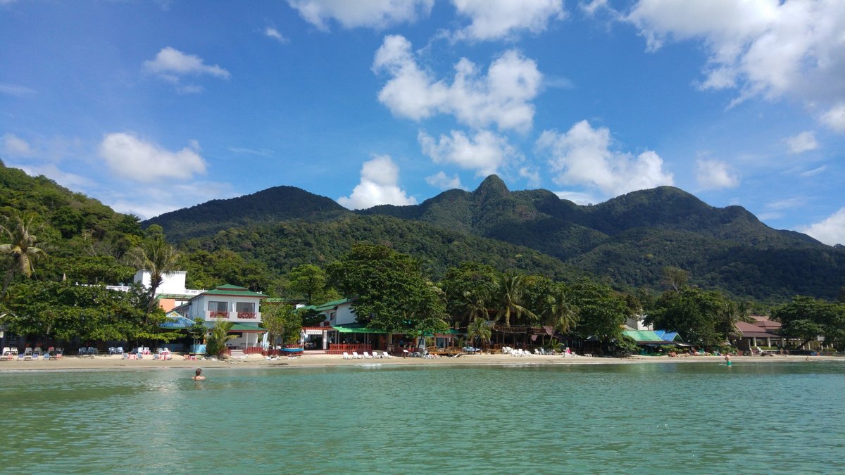 Thailand's Best Beaches: Sun, Sand, and Serenity - White Sand Beach, Koh Chang