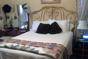 Room & Suite
