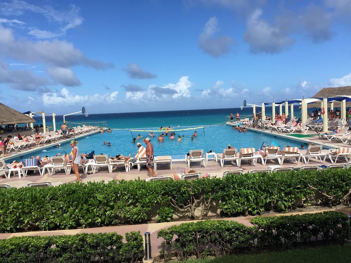 golden shores and crown paradise club cancun reviews