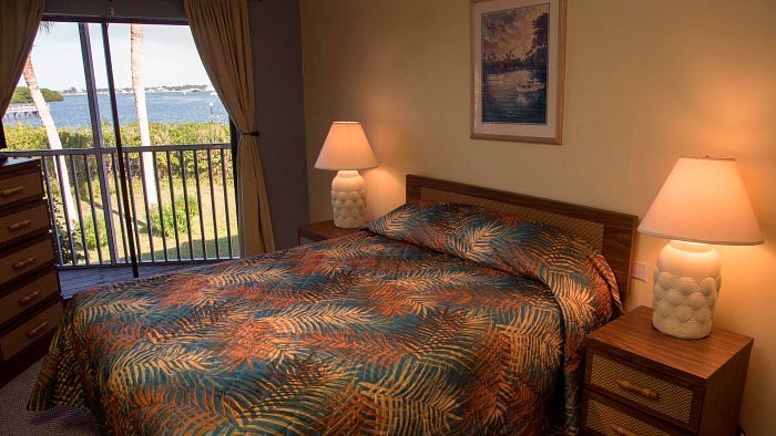 Enjoy the view of Lemon Bay from your balcony, or choose a beach view.