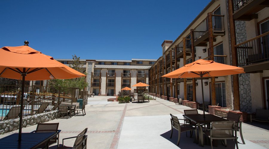 Patio at The Lodge at Big Bear Lake, a Holiday Inn Resort