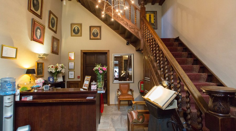 Lobby at the Hotel Karel de Stoute