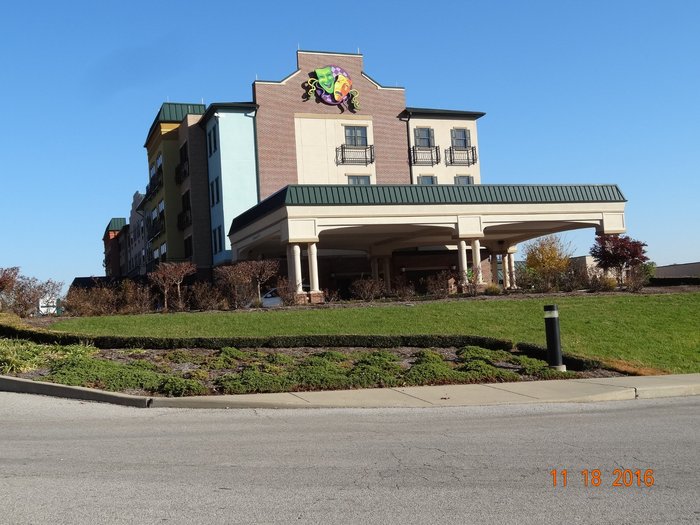 mardi gras hotel cross lanes wv