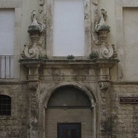 Portale d'accesso su largo Chiesa Vecchia