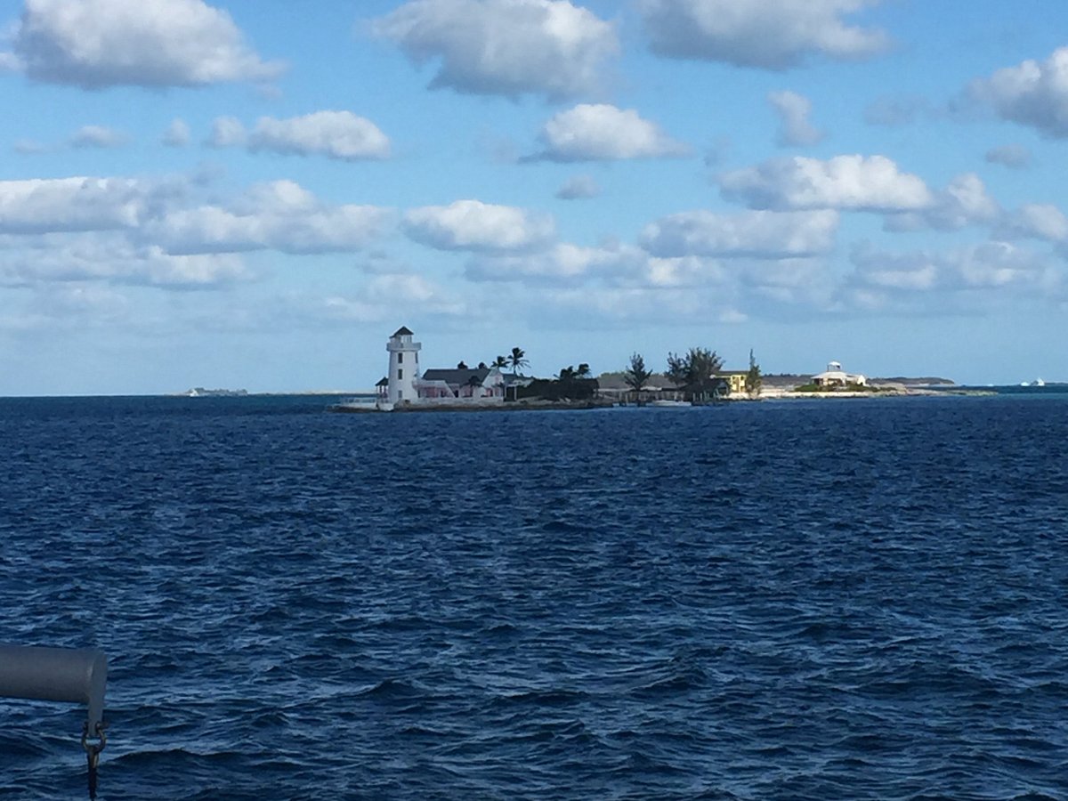 pirate ship booze cruise bahamas