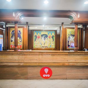 New Woodlands Hotel in Chennai (Madras), image may contain: Hotel, Resort, Villa, Pool