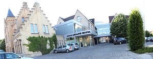 Ariane hotel in Ieper (Ypres), image may contain: Neighborhood, Hotel, Street, Villa