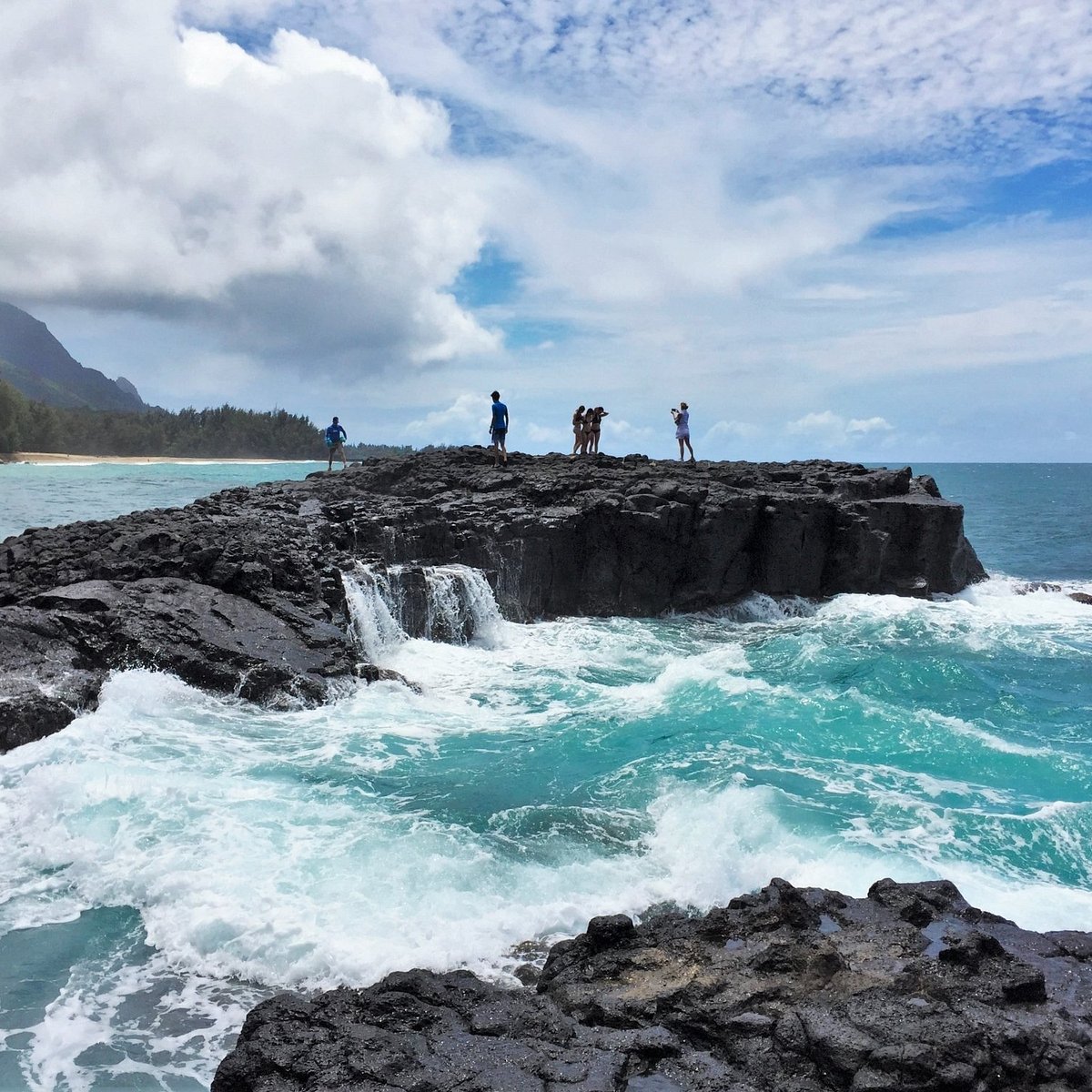 tourist lumahai kauai