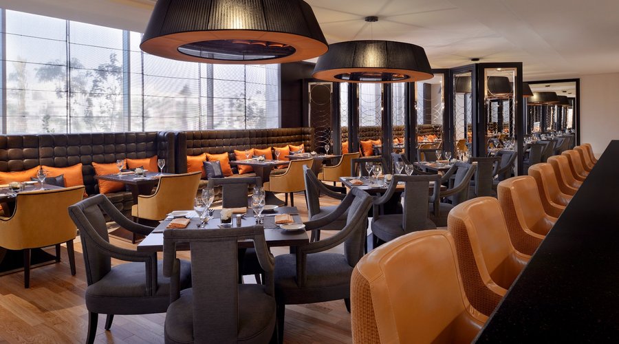 Horizon seating area