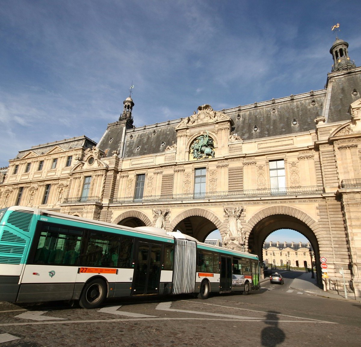 How to get to Galeries Lafayette Haussmann in Paris by Bus, RER