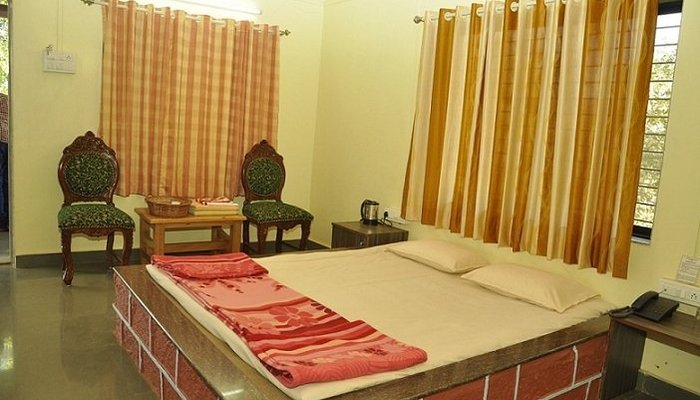 Vibhav (Semi-Deluxe Rooms)