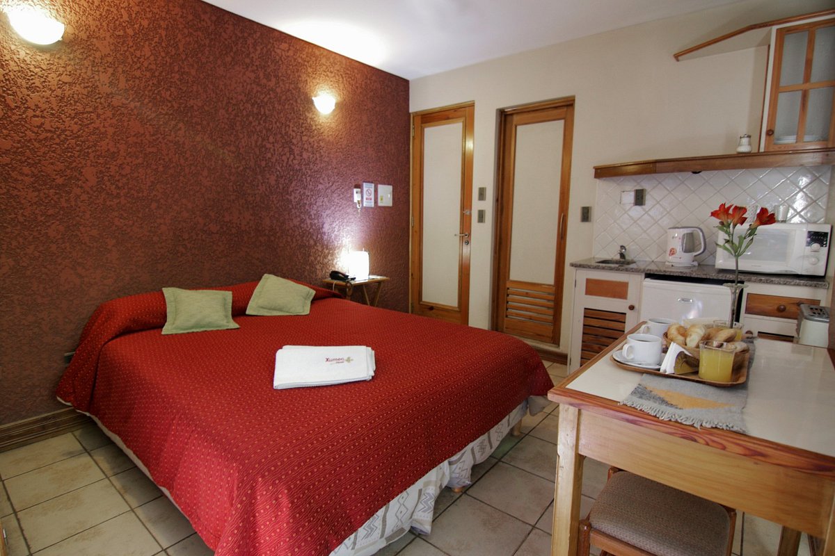 Xumec Apart Hotel, hotell i Mendoza