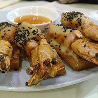 Garnelen auf Toast