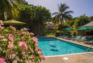 Piscina e praia