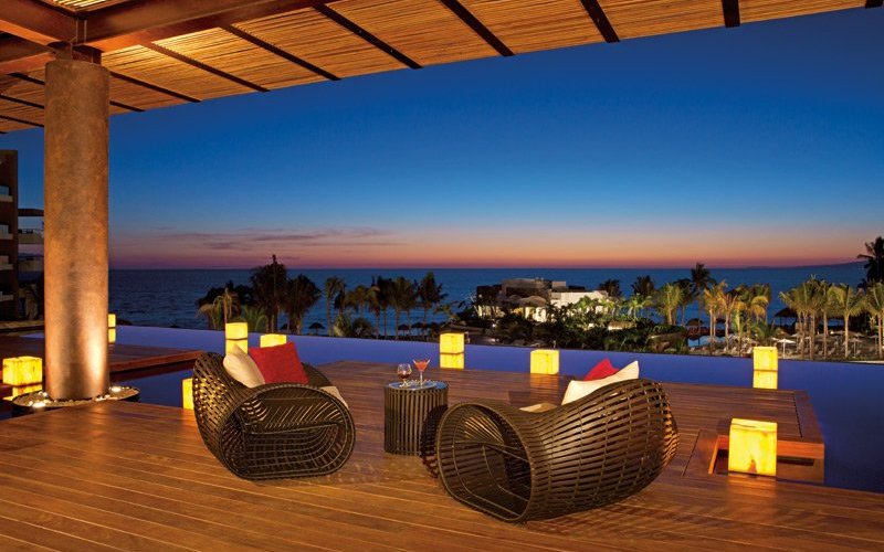 The terrace at Rendezvous Lobby Bar.