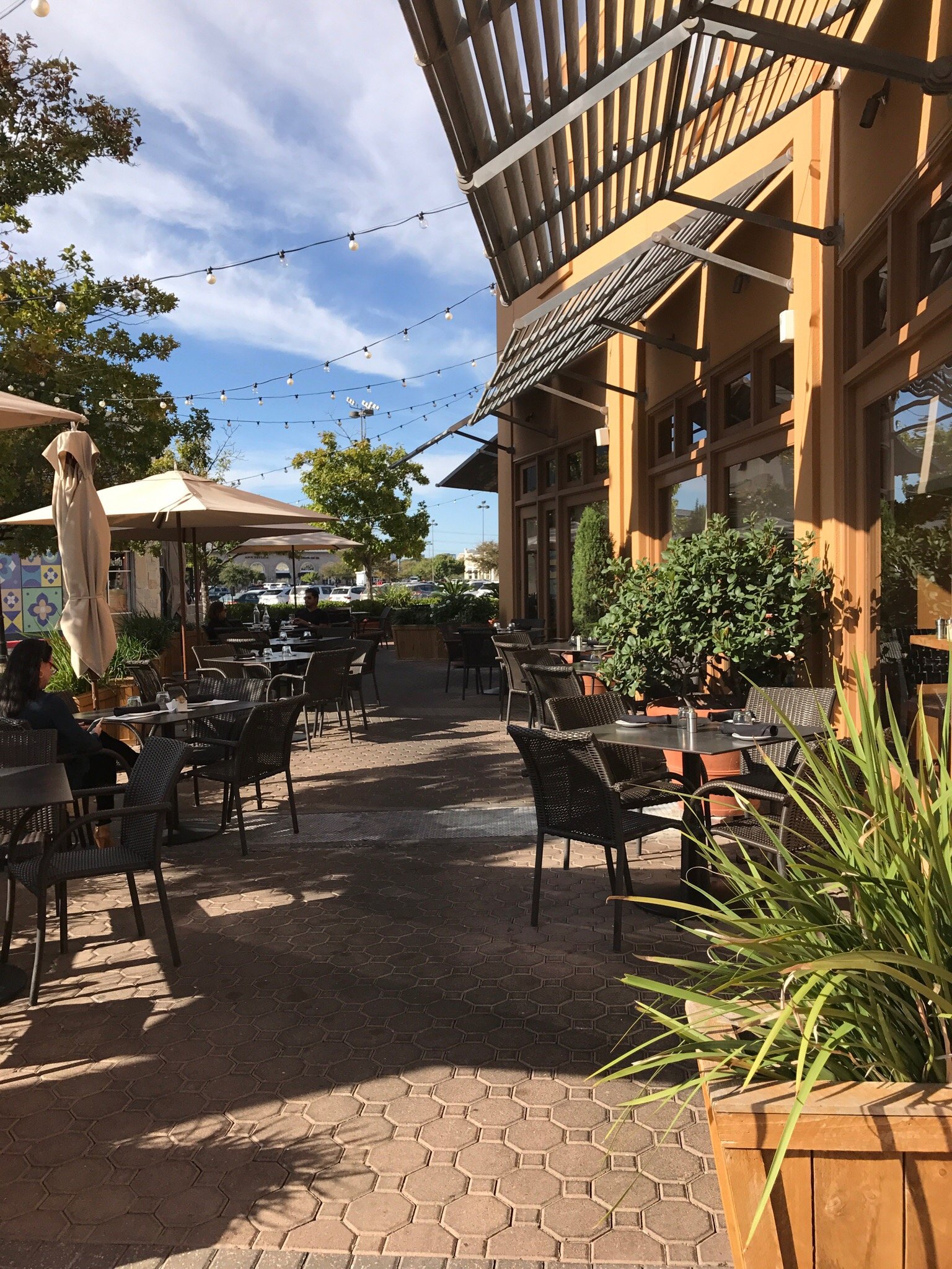 Italian restaurant with discount outdoor seating near me