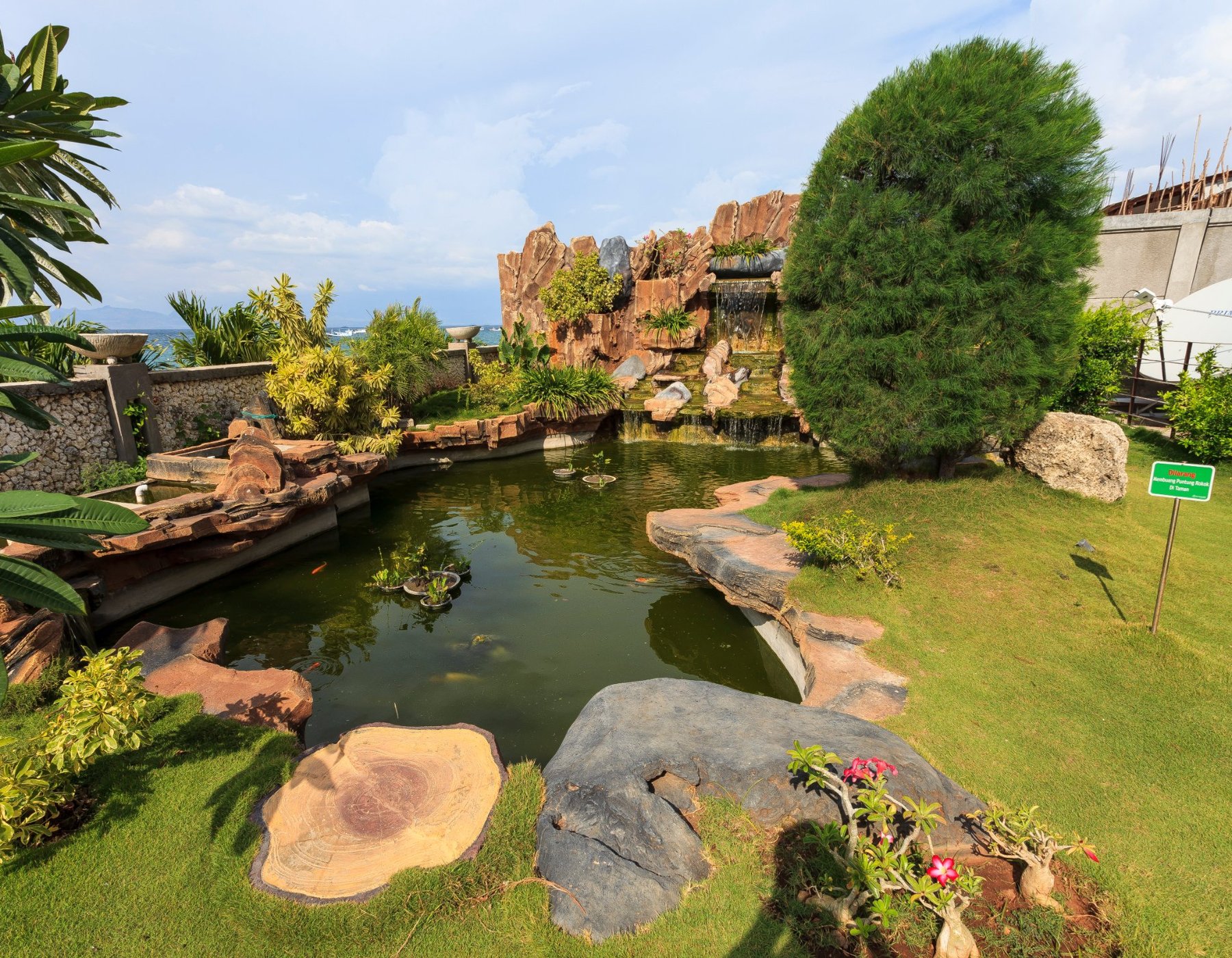 Hotel On The Rock by Prasanthi by null