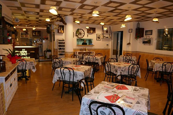 Italian dinner at La Dolce Vita in Occidental Puerto Banús - Barceló  Experiences