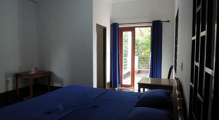 OUT OF THE BLUE - Lodge Reviews (Sihanoukville, Cambodia)