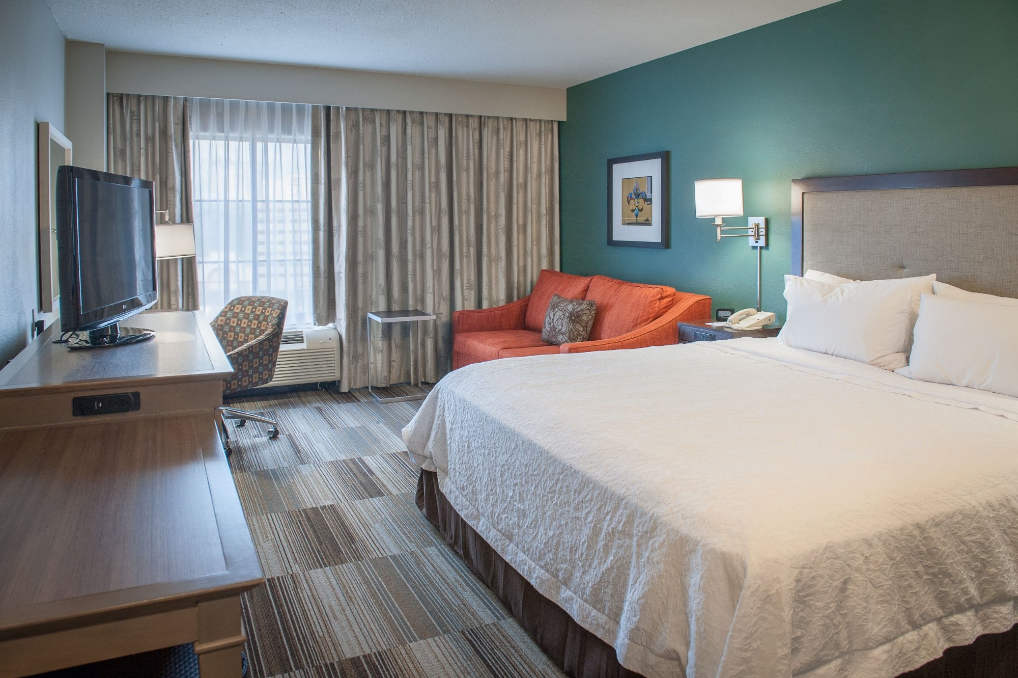 Hotel photo 33 of Hampton Inn & Suites New Orleans-Convention Center.